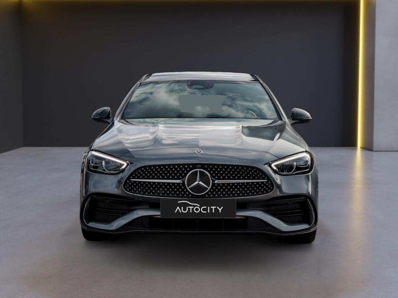 Mercedes-Benz C-KLASSE Estate 200 Edition AMG Line Panorama l Trekhaak l Bi Color Leder l Burm