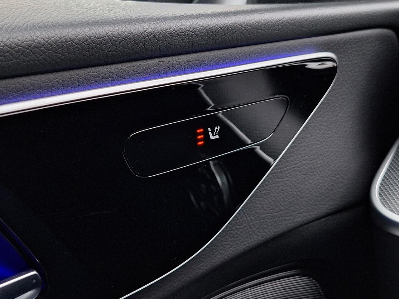 Mercedes-Benz C-KLASSE Estate 200 Launch Edition Luxury Line | Trekhaak | Rijassistentiepakket | Achteruitrijcamera | Sfeerverlichting | Stoelverwarming | Dodehoekassistentie | Elektrische achterklep