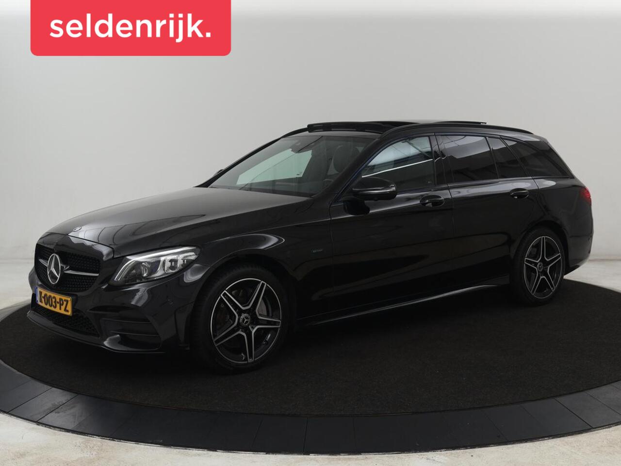 Mercedes-Benz C-KLASSE 300e AMG Limited | SOH 91% | Panoramadak | 360 Camera | Stoelverwarming | Trekhaak | Carplay | Leder/Alcantara | Sfeerverlichting | Navigatie | Cruise control | Park Assist |
