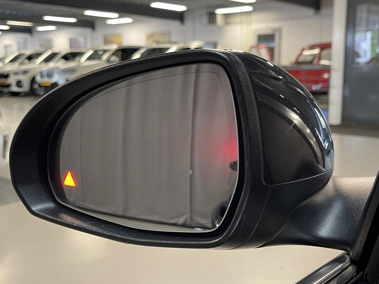 Mercedes-Benz C-KLASSE Estate 300 e Luxury Line Limited 18"/Leder + memory l/r + massage/360 camera/Elektrische klep/Adaptieve cruise/Dodehoek/Sfeerverlichting