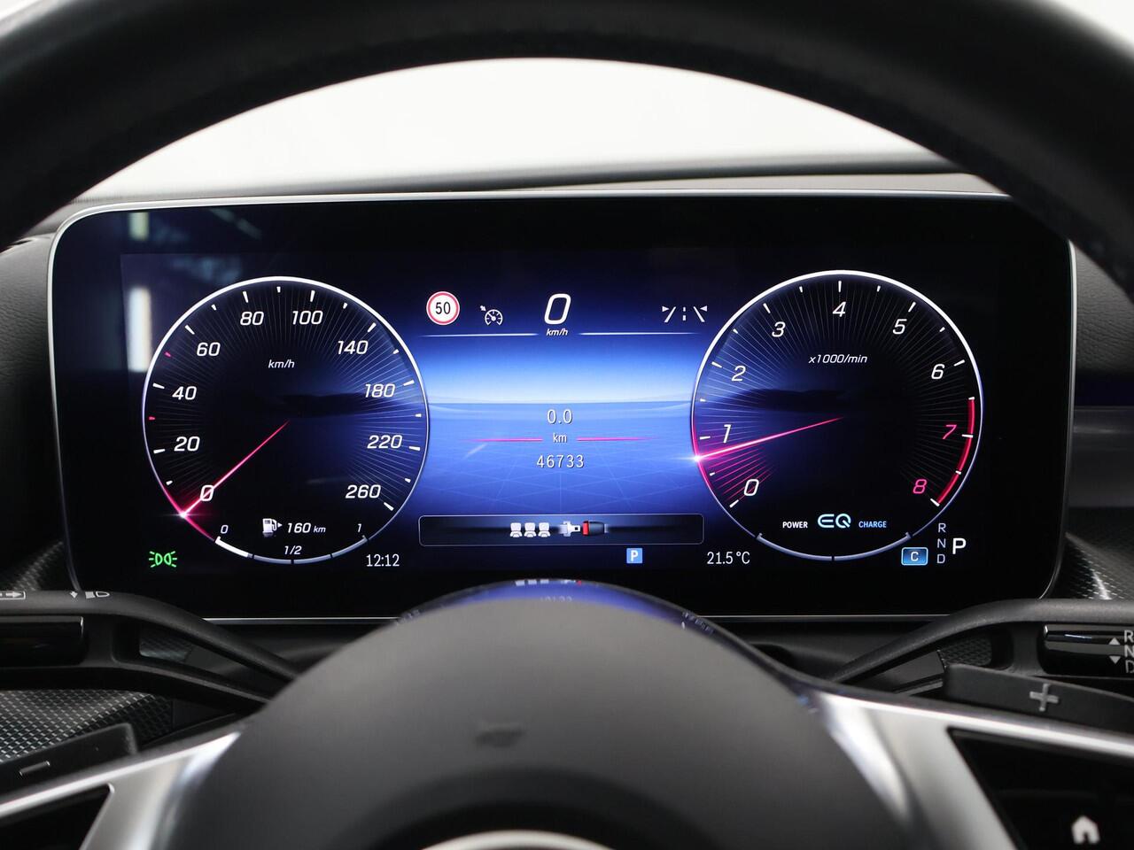 Mercedes-Benz C-KLASSE 200 Luxury Line | Trekhaak | Stoelverwarming | Achteruitrijcamera | MBUX |