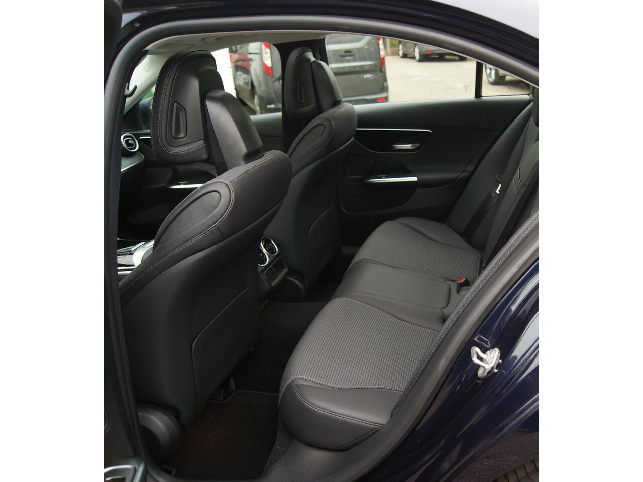 Mercedes-Benz C-KLASSE 200 Luxury Line Automaat,Camera,Clima,Navi,Cruise,Burmester soundsyteem,RIJKLAARPRIJS!!