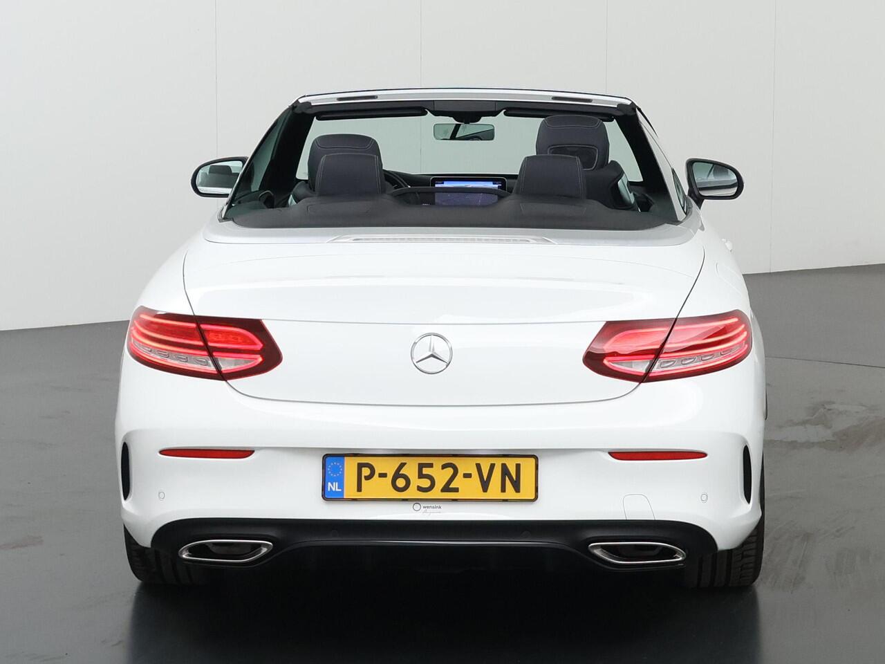 Mercedes-Benz C-KLASSE Cabrio 180 Premium Plus Pack | AMG | Widescreen | Stoelverwarming | 18" lichtmetalen velgen |