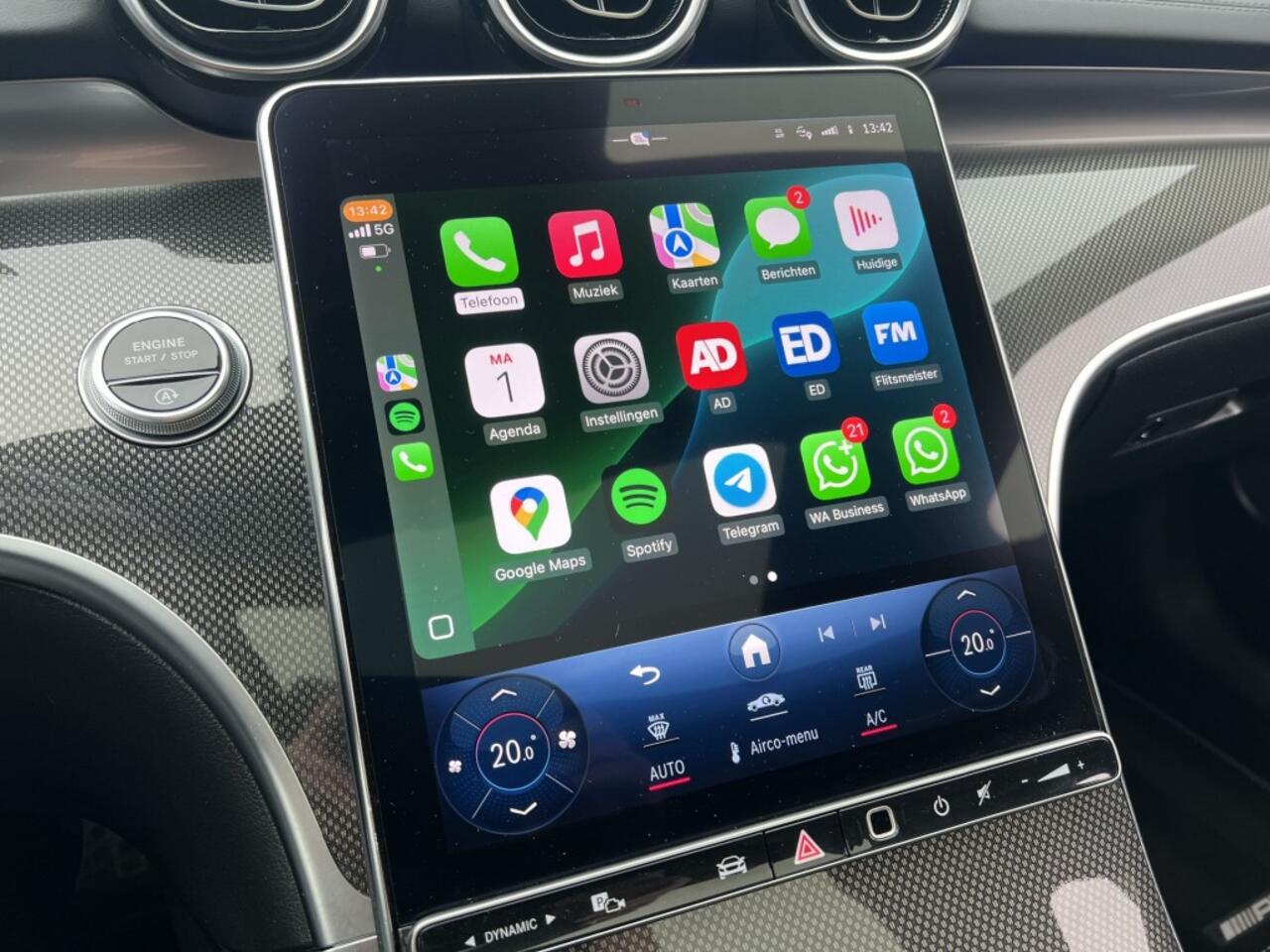 Mercedes-Benz C-KLASSE 200 AMG Line Pano Burmester Trekhaak Leder 19 Org NL