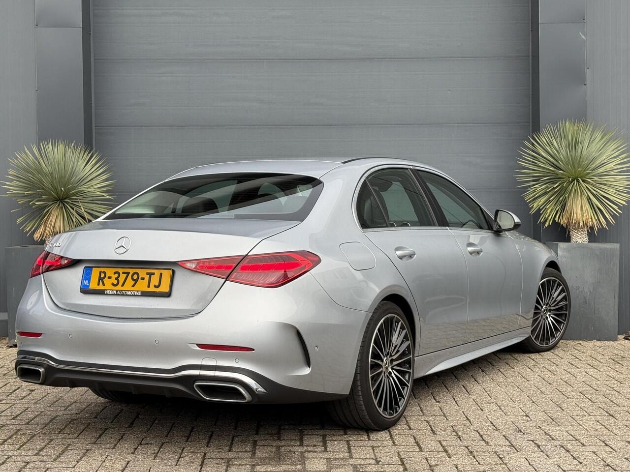 Mercedes-Benz C-KLASSE 180 AMG Line Automaat/LED/Fabr.garantie/Camera