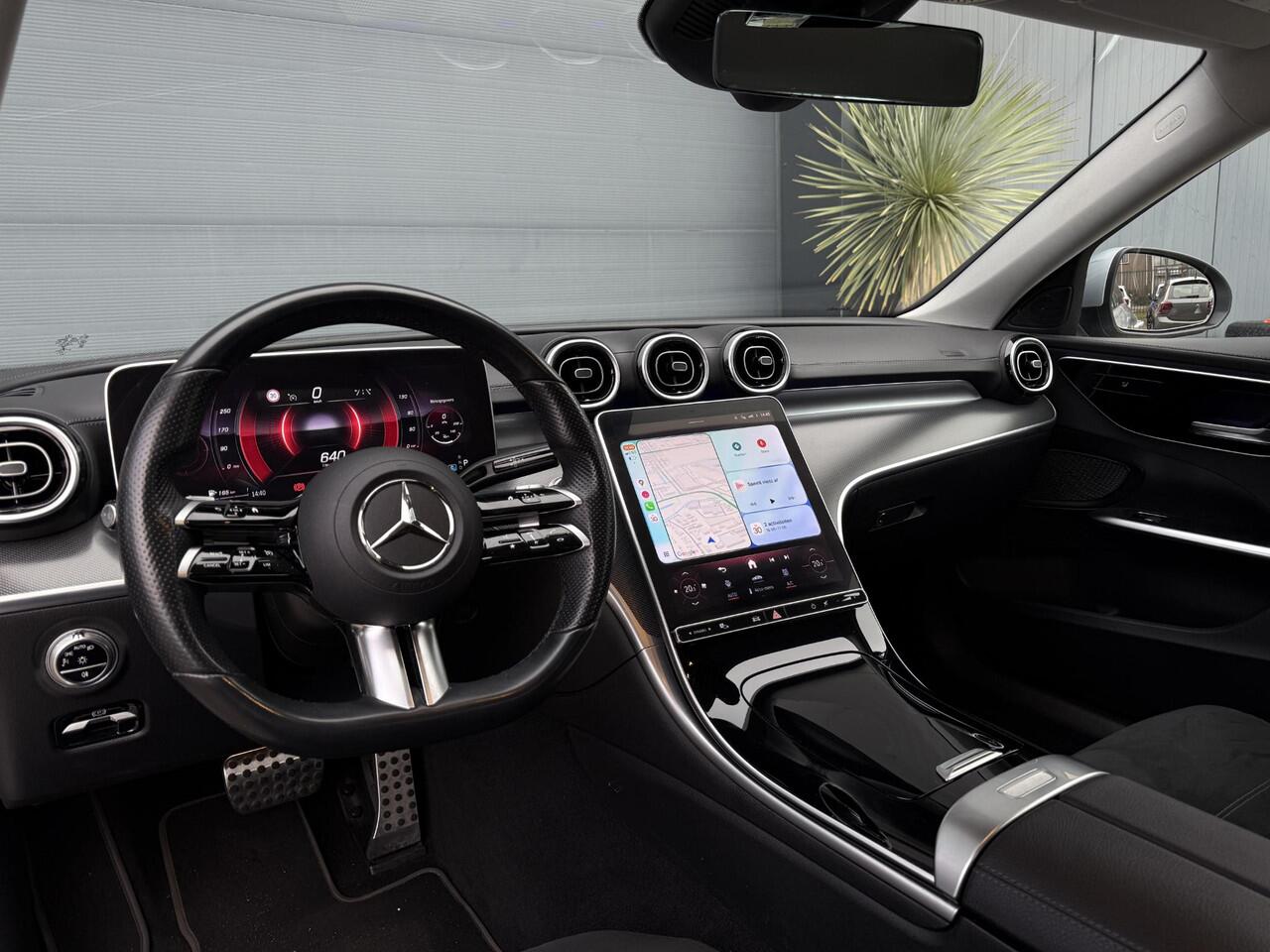 Mercedes-Benz C-KLASSE 180 AMG Line Automaat/LED/Fabr.garantie/Camera