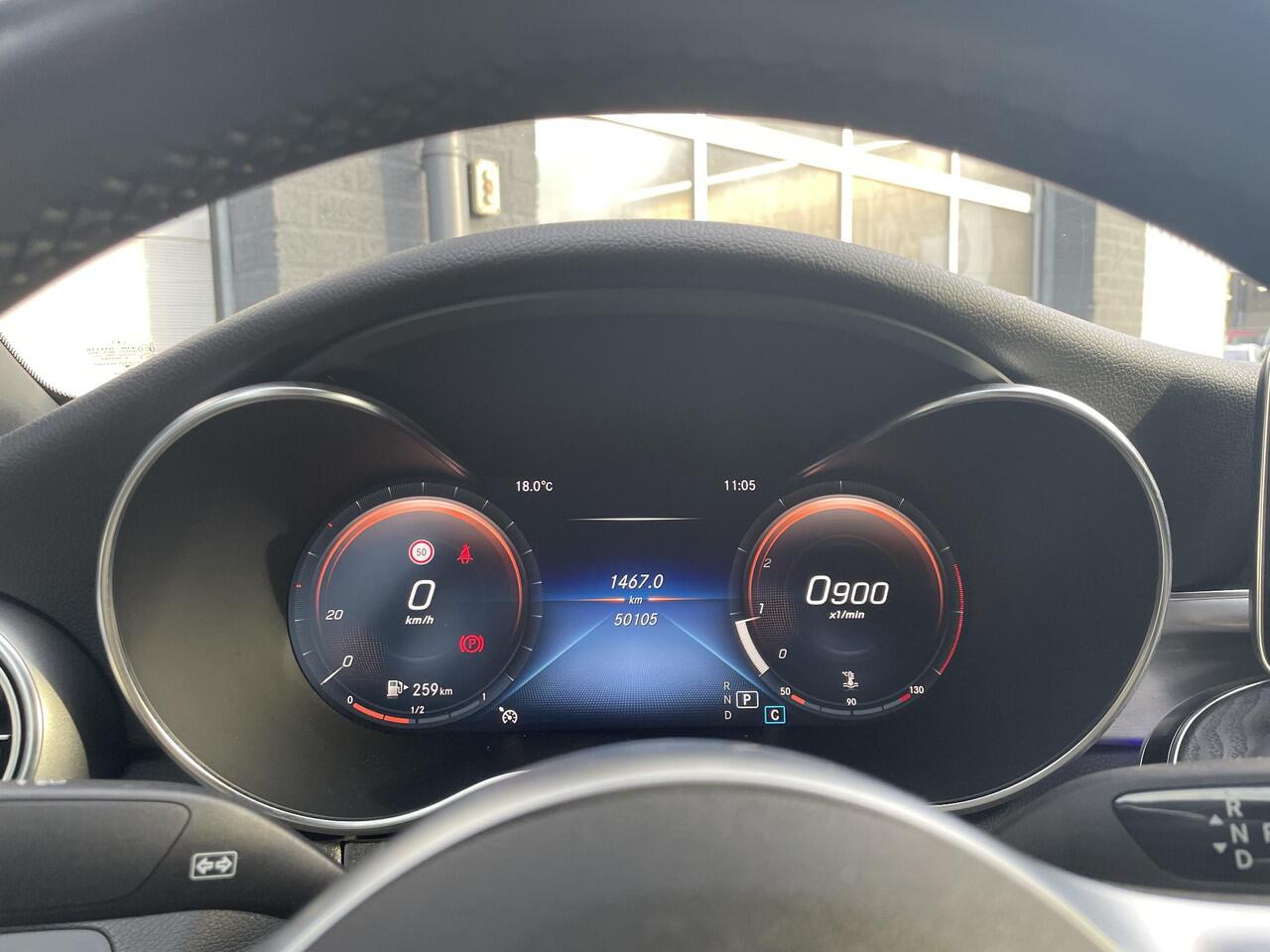 Mercedes-Benz C-KLASSE Cabrio 180 Sport Edition | AMG-styling | Dodehoek assistent | keyless entry | MULTIBEAM LED | Stoelverwarming | 12,3" digitaal combi-instrument