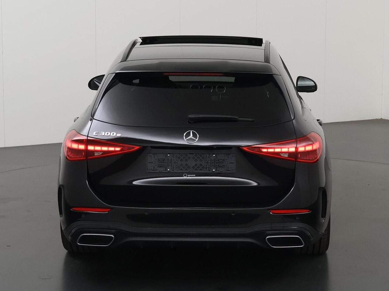 Mercedes-Benz C-KLASSE Estate 300 e AMG Line | Night | 360 camera | Panoramadak | Rijassistentiepakket | Sfeerverlichting | Premium sound system |