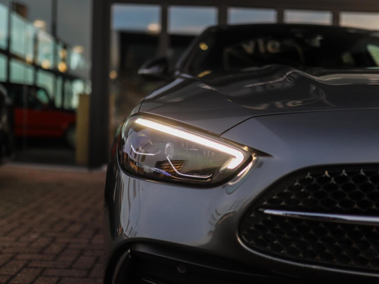 Mercedes-Benz C-KLASSE 300 e AMG Line | Leder | Camera | Stoelverw. | Pano