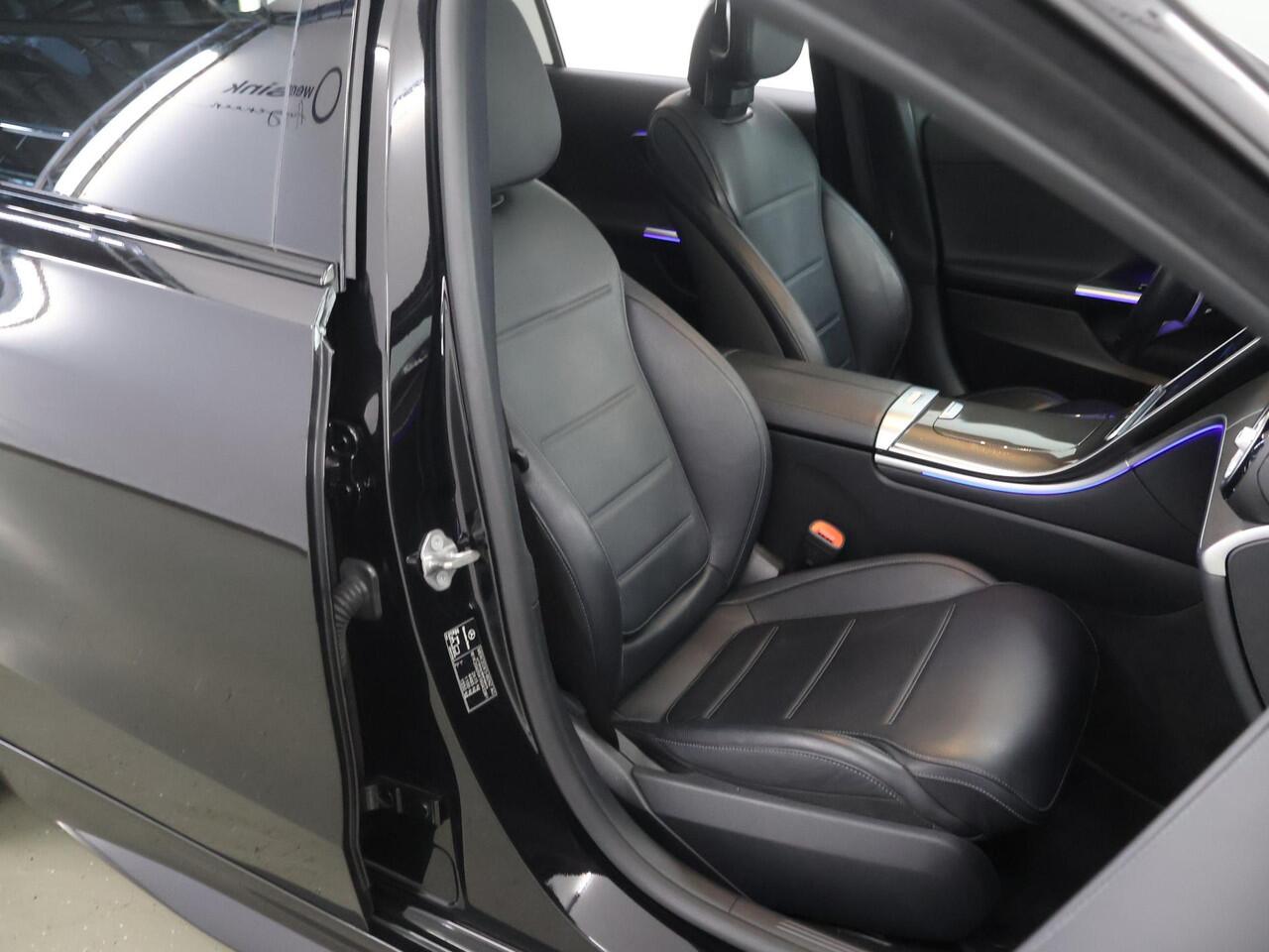 Mercedes-Benz C-KLASSE 300 e AMG Line | Night | Trekhaak | Panoramadak | Memory | Headup | Multibeam |