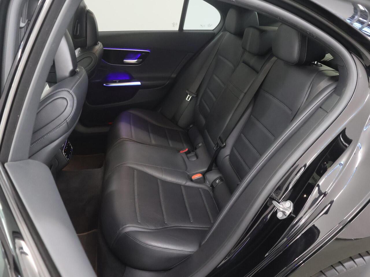 Mercedes-Benz C-KLASSE 300 e AMG Line | Night | Trekhaak | Panoramadak | Memory | Headup | Multibeam |