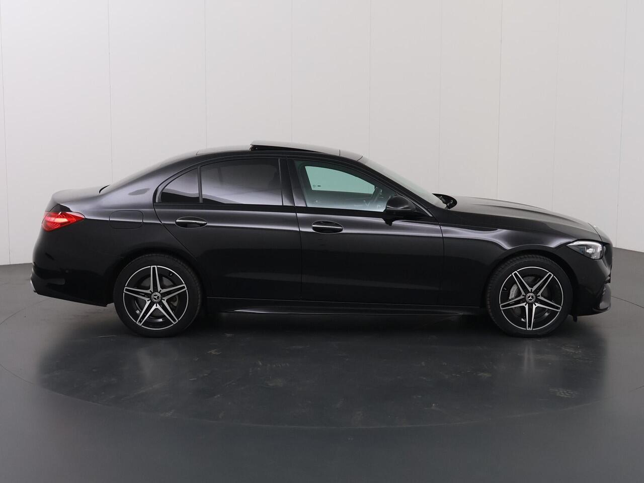 Mercedes-Benz C-KLASSE 300 e AMG Line | Night | Trekhaak | Panoramadak | Memory | Headup | Multibeam |