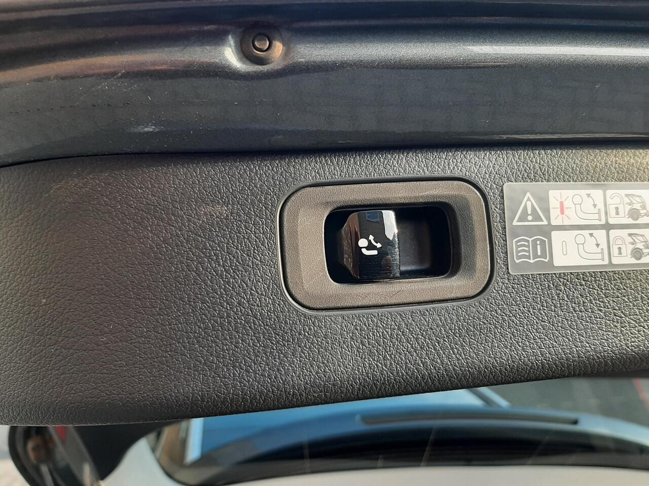 Mercedes-Benz C-KLASSE Estate 300 e Luxury Line New Type Trekhaak