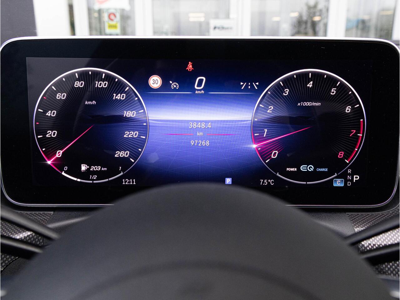 Mercedes-Benz C-KLASSE 200 Launch Edition AMG Line | Pano-dak | 19" | LED | NL auto |