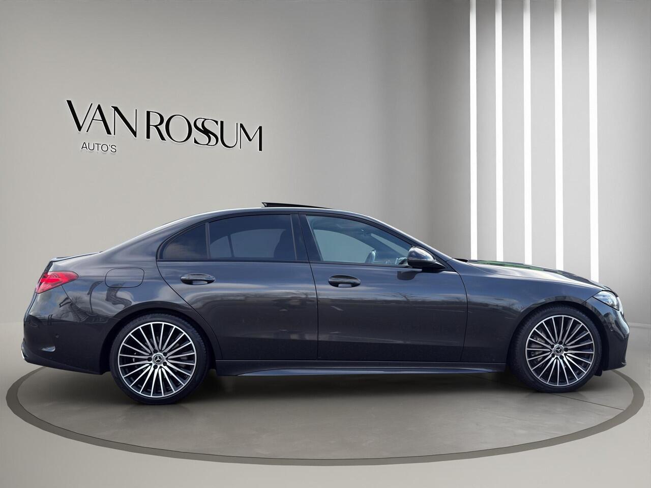 Mercedes-Benz C-KLASSE 180 AMG Line | 19"| Panoramadak | Camera | Keyless | Led | Sfeer |