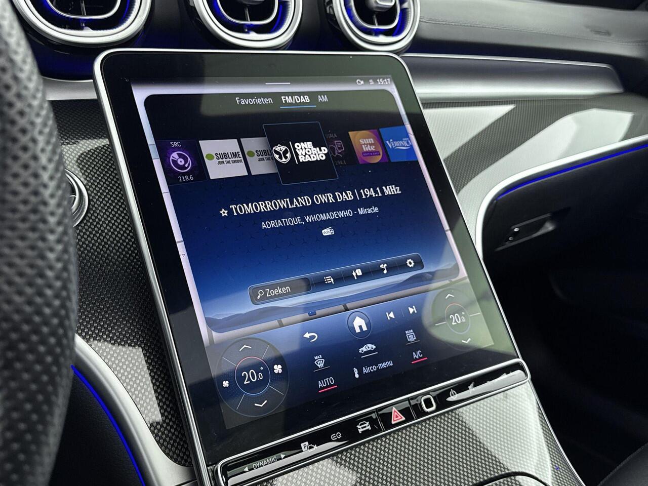 Mercedes-Benz C-KLASSE Estate 300 e AMG Line 313PK | Premium-Pakket | Panorama-dak | Massagestoelen | Memoryseats | Digital Light | 360 Camera | Keyless | Volleder Interieur | Stoelverwarming | Apple CarPlay & Android Auto