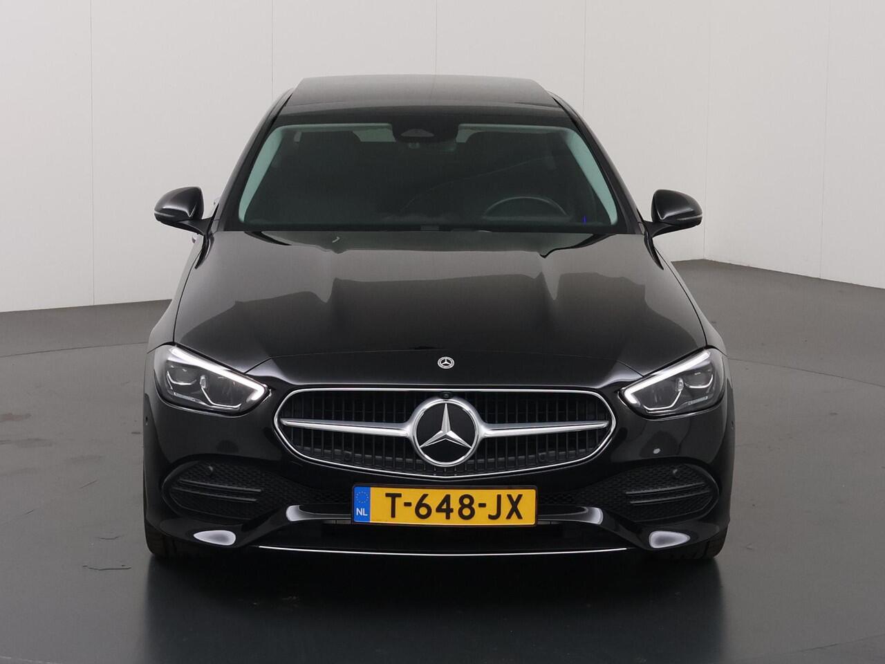 Mercedes-Benz C-KLASSE 180 Luxury Line | Panoramadak | Memory | Stoelverwarming | Getint glas | Sfeerverlichting |