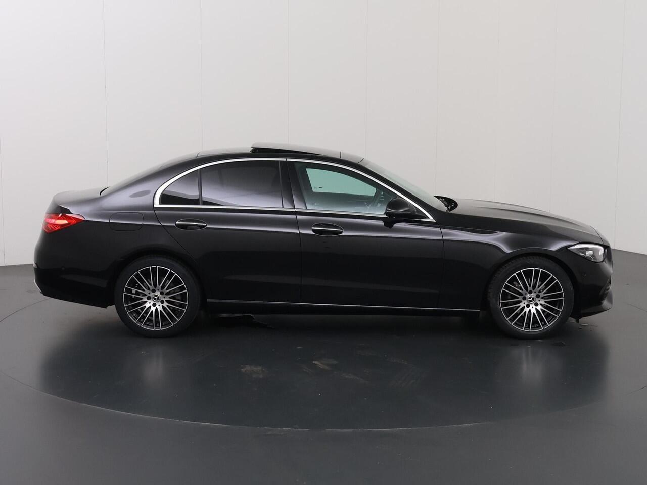 Mercedes-Benz C-KLASSE 180 Luxury Line | Panoramadak | Memory | Stoelverwarming | Getint glas | Sfeerverlichting |