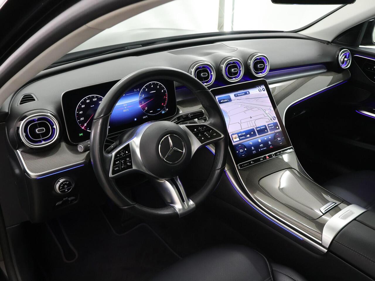 Mercedes-Benz C-KLASSE 180 Luxury Line | Panoramadak | Memory | Stoelverwarming | Getint glas | Sfeerverlichting |