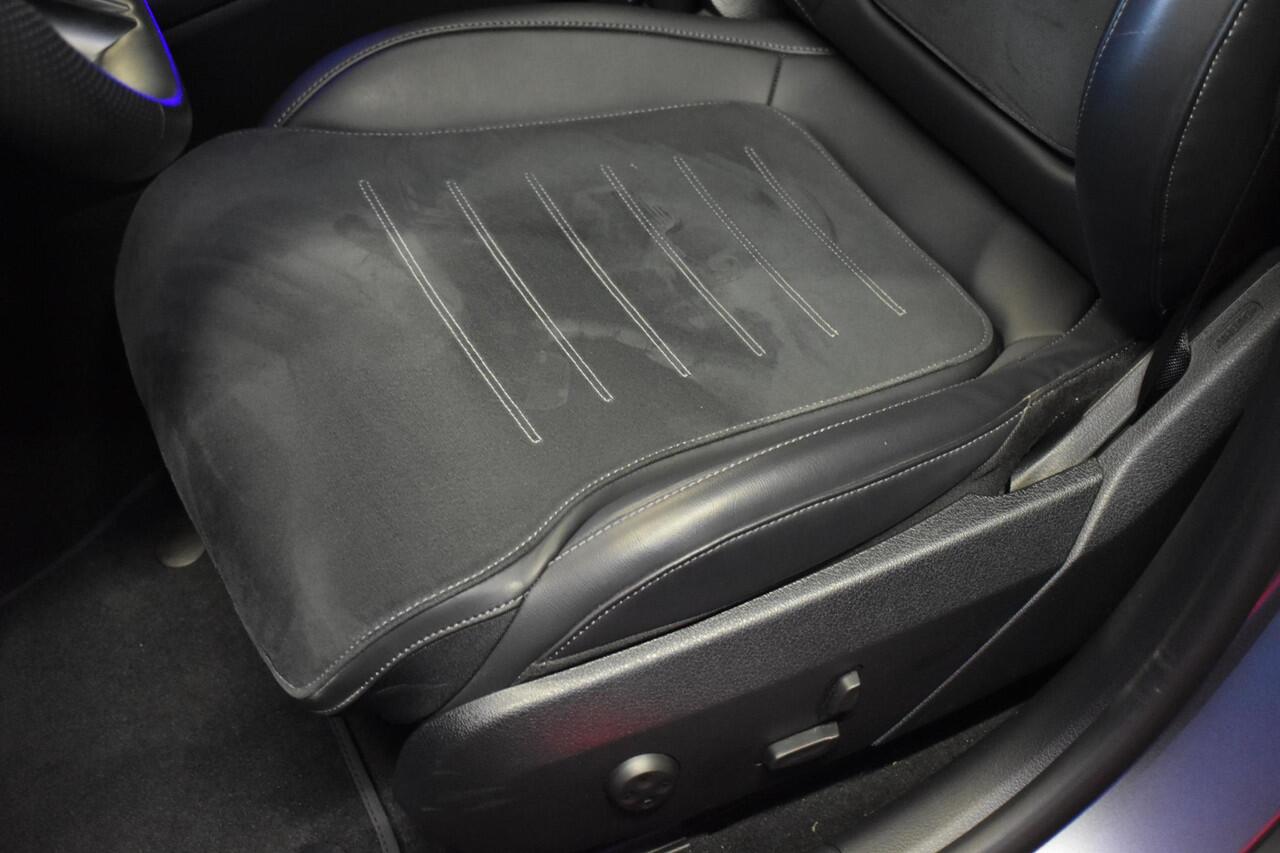 Mercedes-Benz C-KLASSE 300e AMG Line Plug-in Hybride Lane ACC Camera Mat Grijs