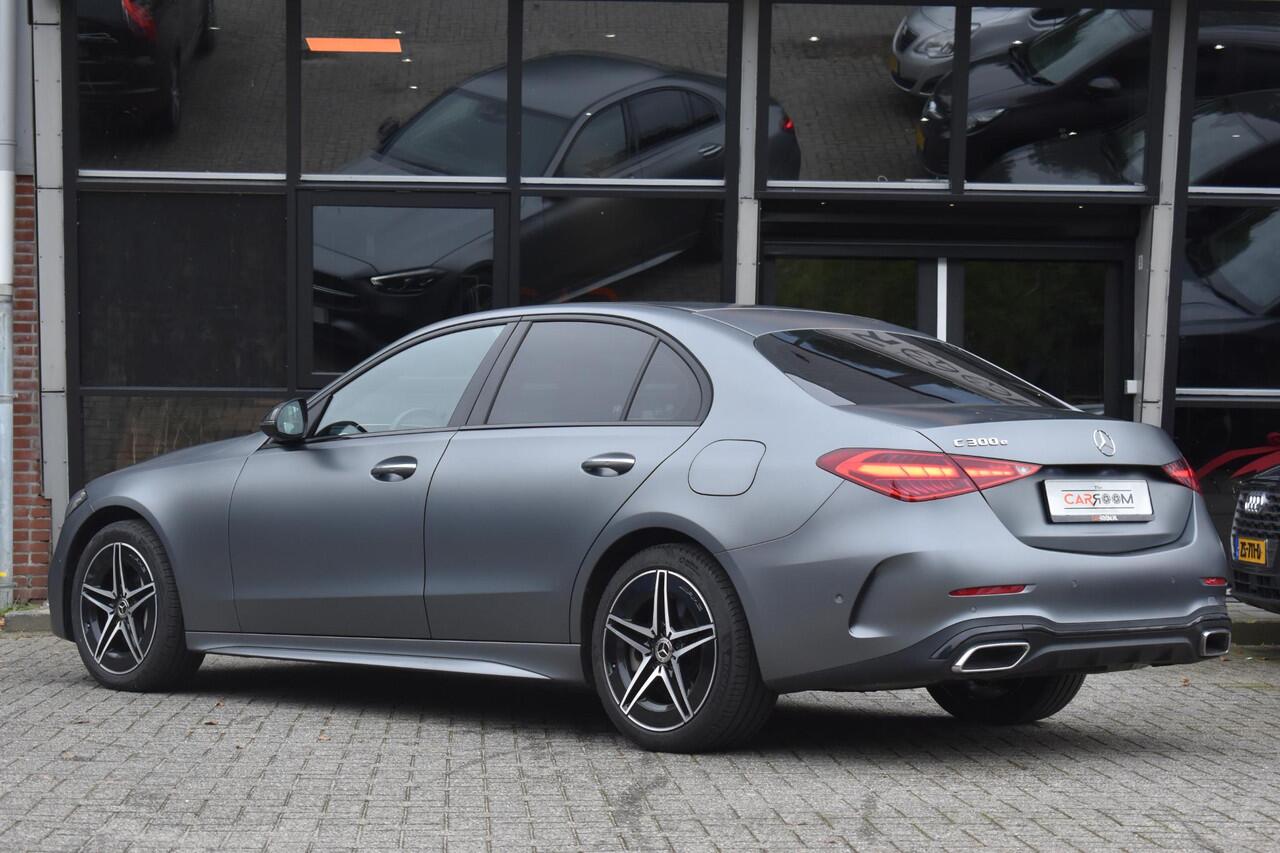 Mercedes-Benz C-KLASSE 300e AMG Line Plug-in Hybride Lane ACC Camera Mat Grijs