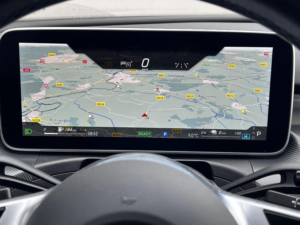 Mercedes-Benz C-KLASSE Estate 300 e Luxury Line Automaat 9 traps / Elektrische trekhaak 1.800 kg / EAER bereik 111 km / Avantgarde Interieur / Elektr. klep / Adapt. CC / Navigatie groot scherm / Winterwielenset /