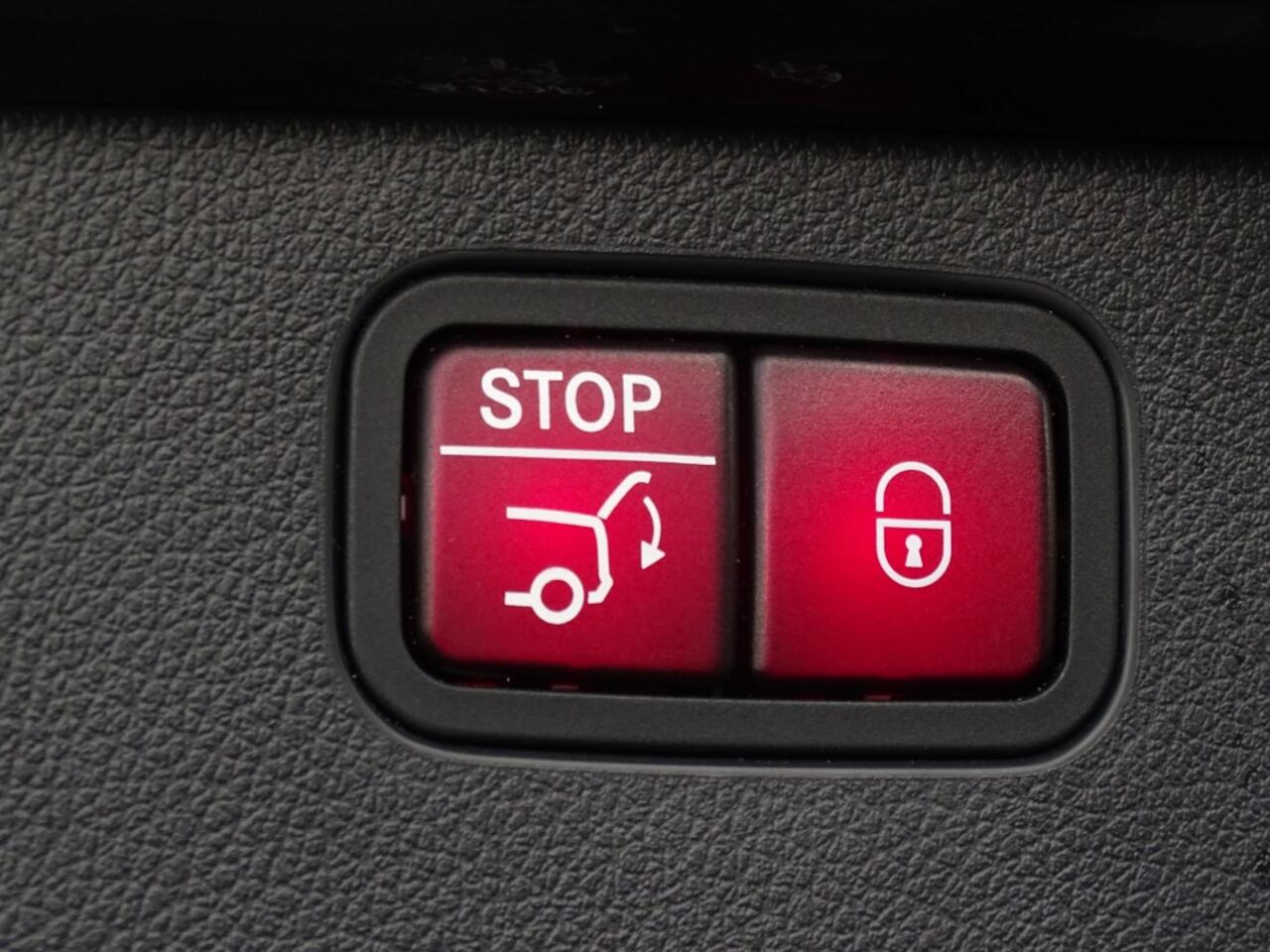 Mercedes-Benz C-KLASSE 300 e AMG Line 63 Panoramadak/360