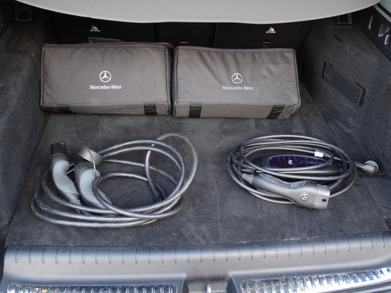 Mercedes-Benz C-KLASSE 300 e AMG Line 63 Panoramadak/360