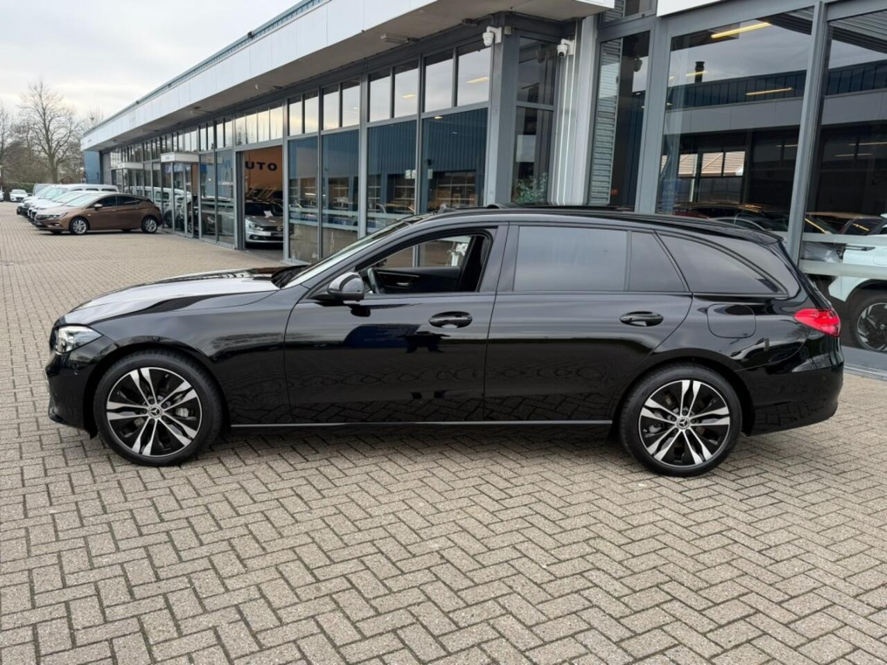 Mercedes-Benz C-KLASSE 300e PHEV BUSINESS LINE PANORAMADAK NAVI PDC-CAMERA.