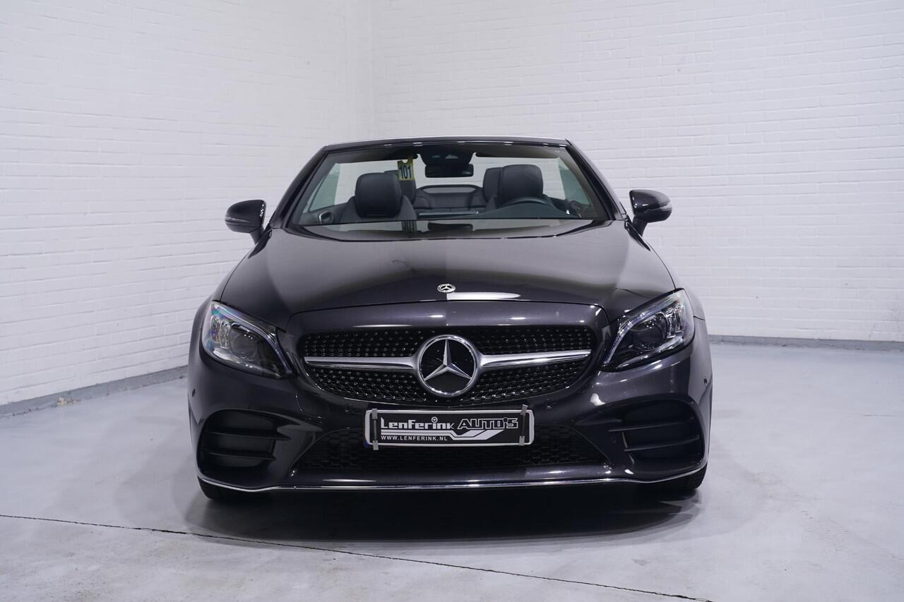 Mercedes-Benz C-KLASSE Cabrio 180 AMG Line AMG Styling Camera lederen-bekleding Apple Carplay digi-dashboard 18"-lmv spoorpakket windscherm nekwarmer keyless-start led-verlichting DAB-ontvangst PDC v+a cruise-controle