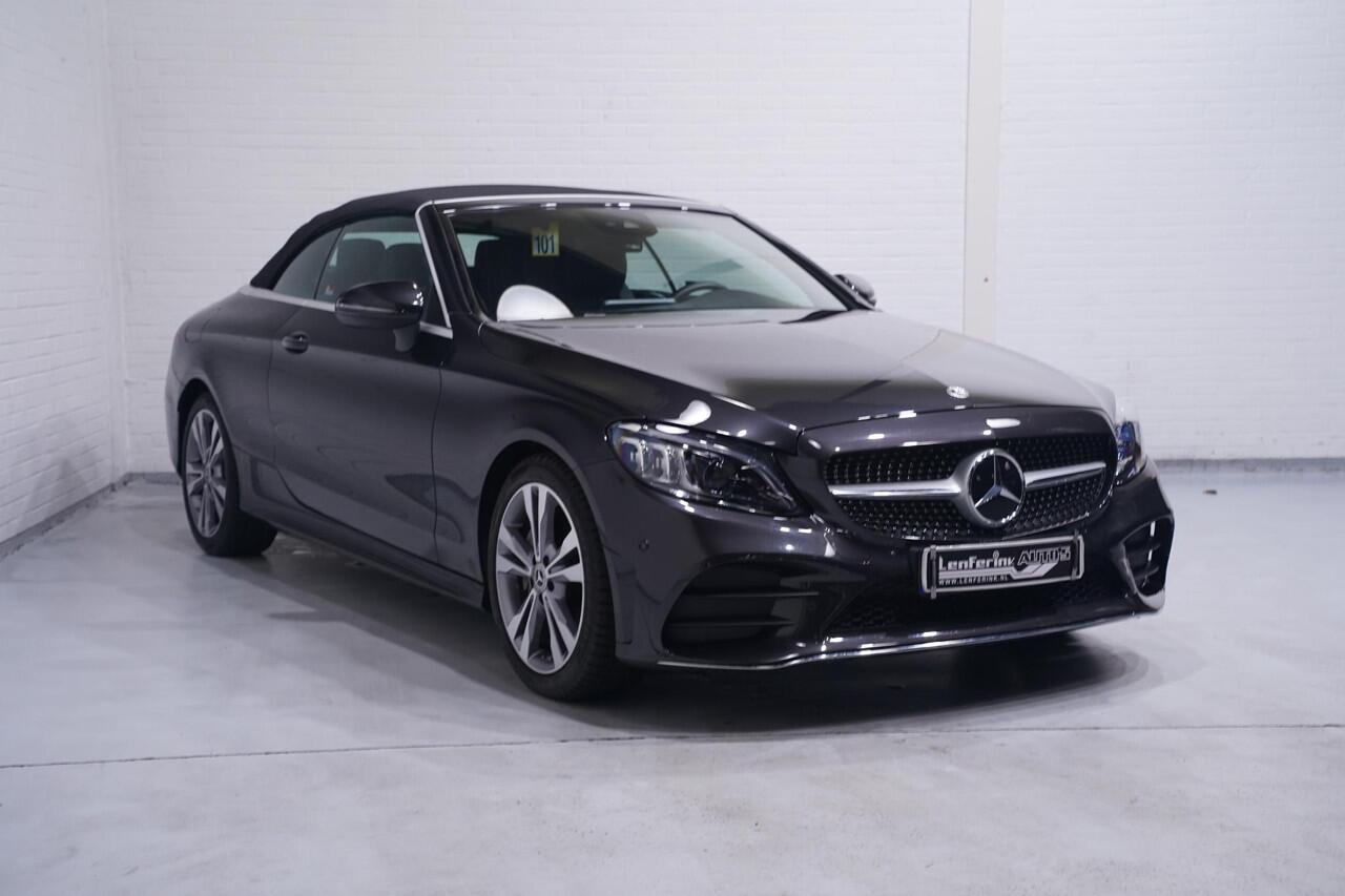 Mercedes-Benz C-KLASSE Cabrio 180 AMG Line AMG Styling Camera lederen-bekleding Apple Carplay digi-dashboard 18"-lmv spoorpakket windscherm nekwarmer keyless-start led-verlichting DAB-ontvangst PDC v+a cruise-controle