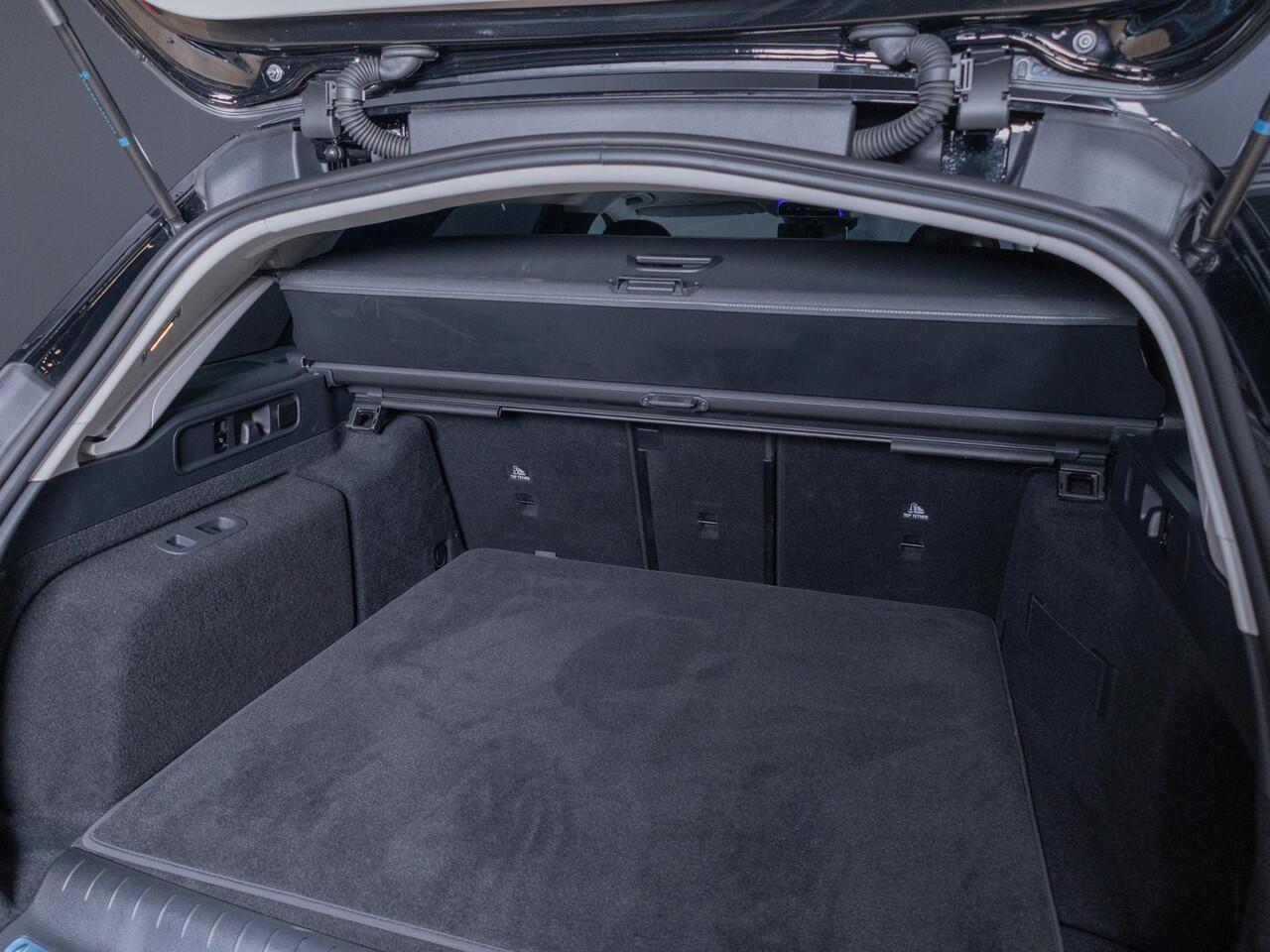 Mercedes-Benz C-KLASSE Estate 300 e AMG Line Panorama dak