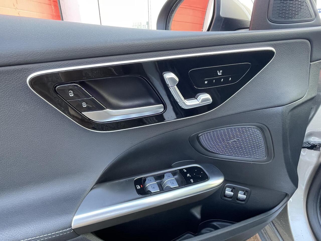 Mercedes-Benz C-KLASSE Estate 300 e Luxury Line | Panoramadak | Memorypakket