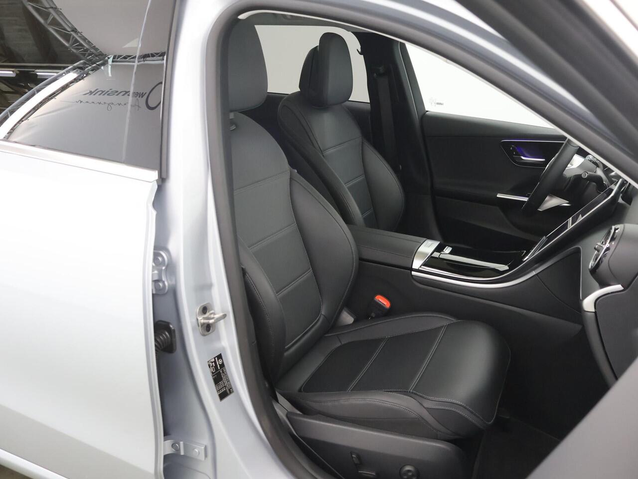 Mercedes-Benz C-KLASSE Estate 300 e Luxury Line | Panoramadak | Led verl. | Stoelverwarming | Easypack achterklep