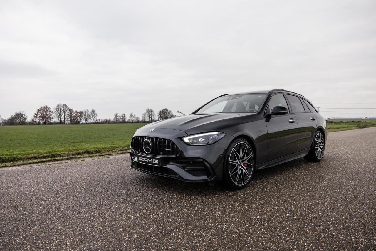 Mercedes-Benz C-KLASSE Mercedes-AMG 43 AMG Estate 4MATIC | Premium Plus | Panorama-schuifdak | BURMESTER | Trekhaak | Stoelverwarming + verkoeling | AMG Nightpakket I + II | AMG Performance stoelen |