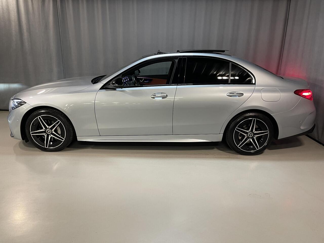 Mercedes-Benz C-KLASSE 300 e AMG Line 18"/Leder/Panoramadak/360 camera/Dodehoek/Keyless/Stoelverwarming + memory l + r/Sfeerverlichting premium/Apple Carplay & Android Auto