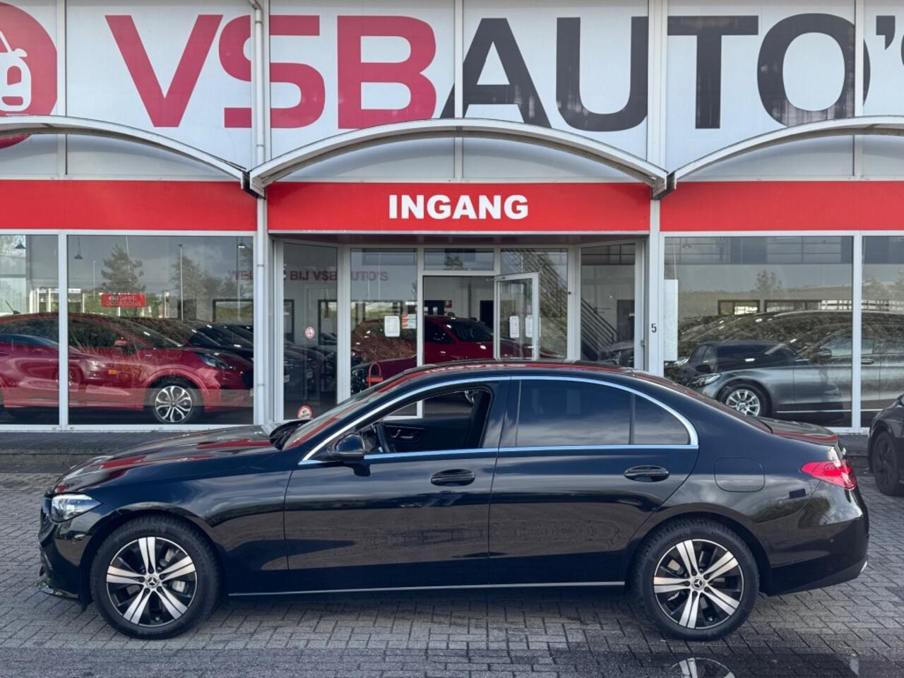 Mercedes-Benz C-KLASSE 300E PLUG IN HYBRIDE 320PK. EL. MEMORY STOEL CAMERA NAVI SFEERVERLICHTING