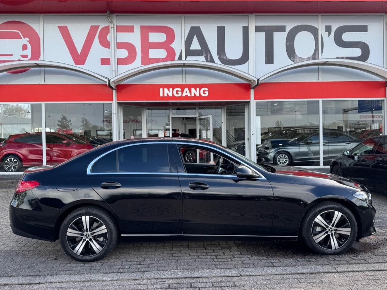 Mercedes-Benz C-KLASSE 300E PLUG IN HYBRIDE 320PK. EL. MEMORY STOEL CAMERA NAVI SFEERVERLICHTING