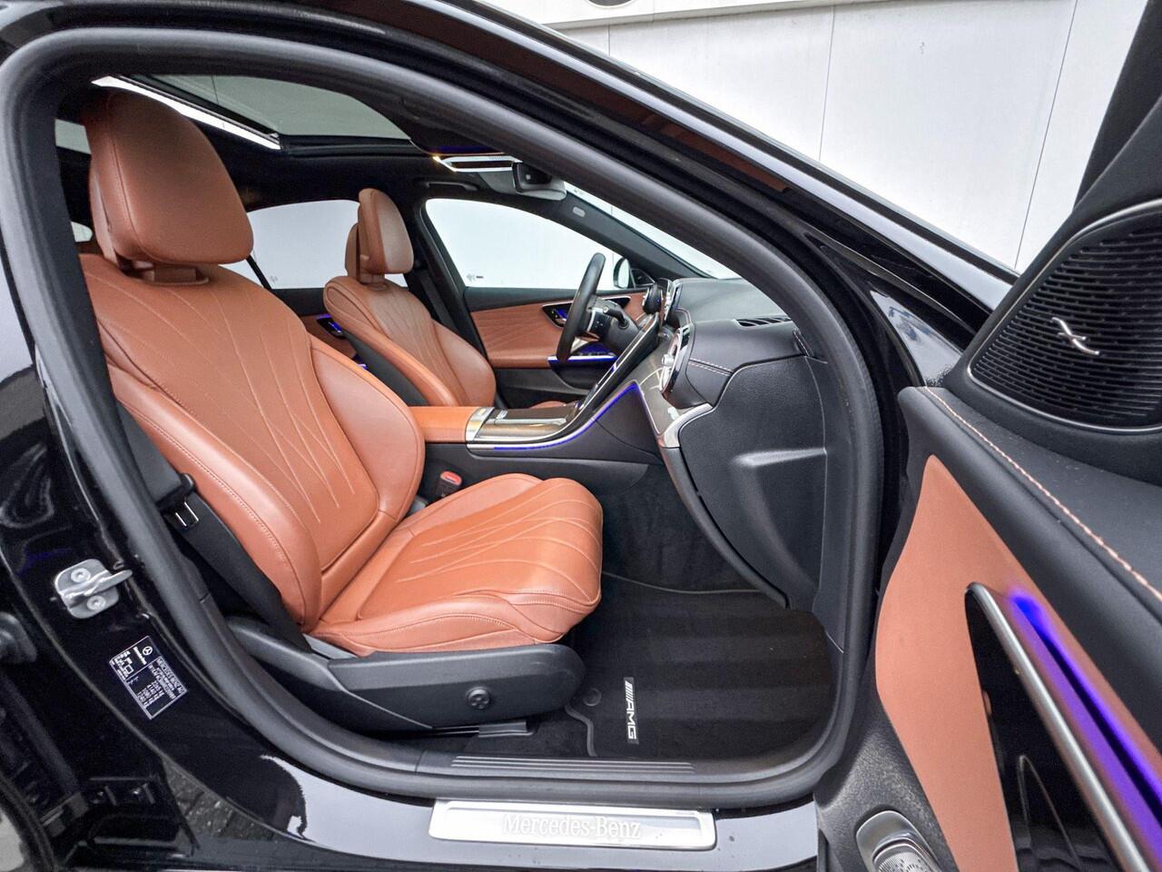 Mercedes-Benz C-KLASSE 200 AMG Line Panorama dak | leder | Trekhaak | Burmester | carbon inleg | head Up display