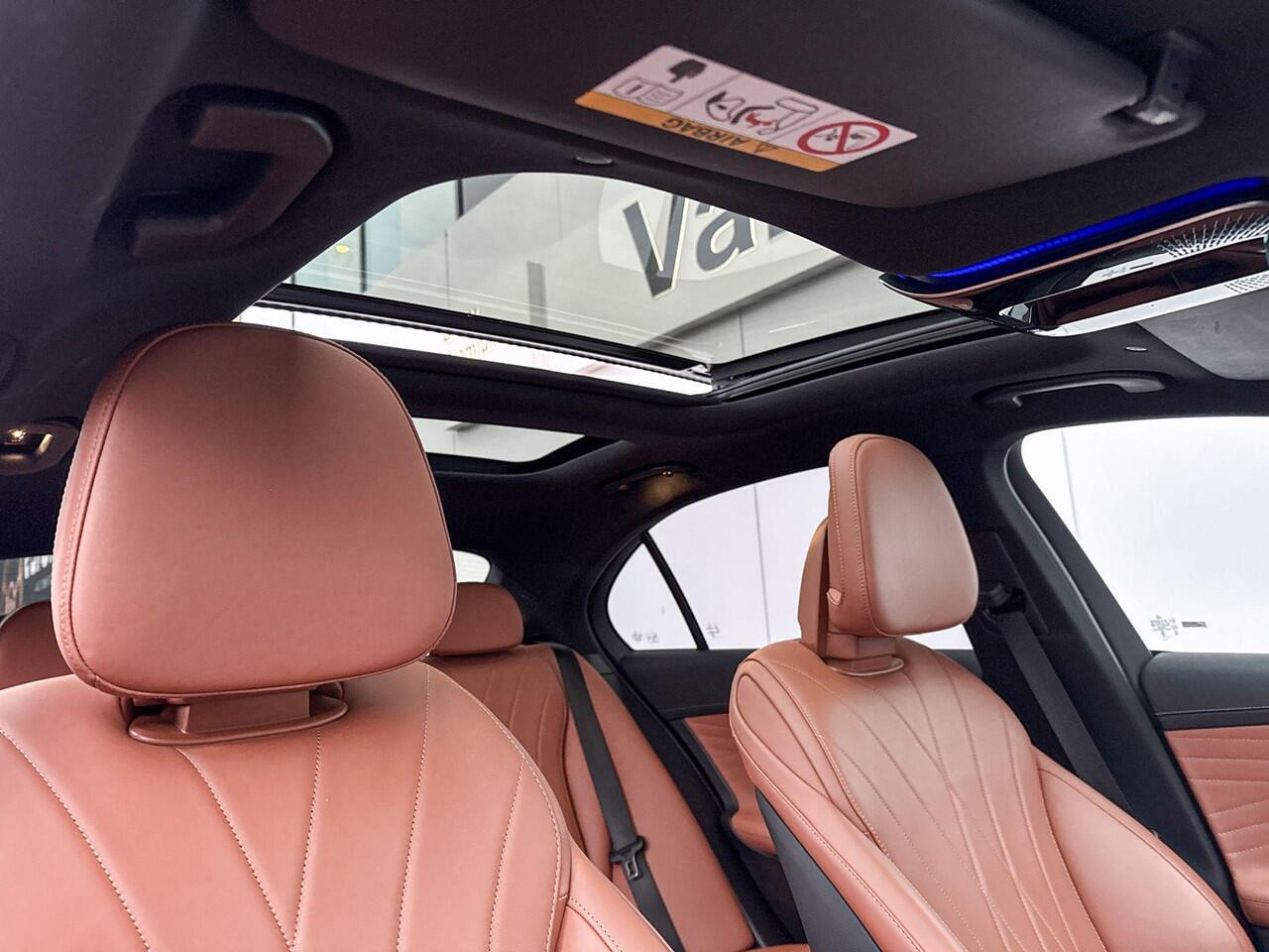 Mercedes-Benz C-KLASSE 200 AMG Line Panorama dak | leder | Trekhaak | Burmester | carbon inleg | head Up display