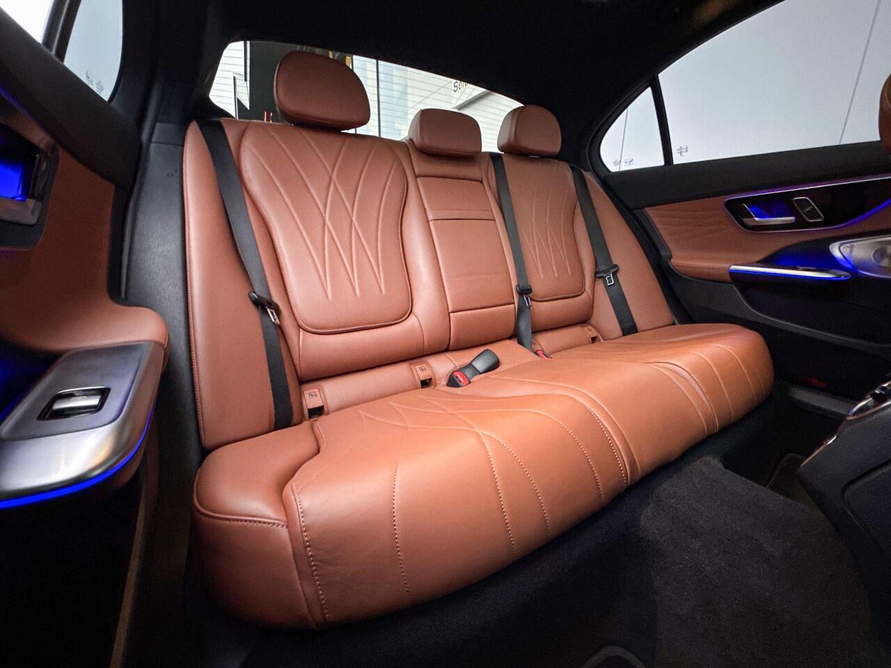 Mercedes-Benz C-KLASSE 200 AMG Line Panorama dak | leder | Trekhaak | Burmester | carbon inleg | head Up display