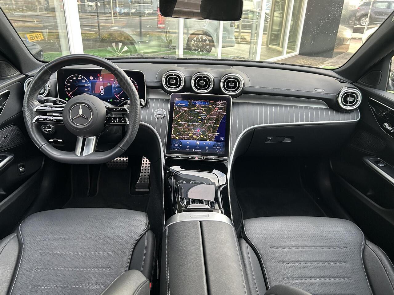 Mercedes-Benz C-KLASSE 180 AMG Line | Memory | Panoramadak | LED verlichting