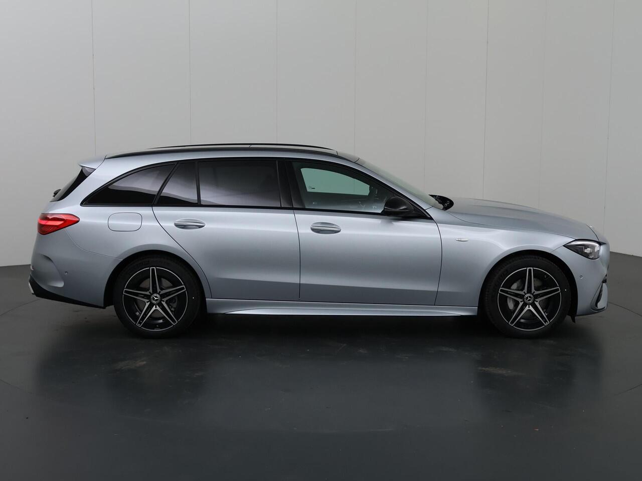 Mercedes-Benz C-KLASSE Estate 300e Business Solution AMG | Panoramadak | Digital Light | Trekhaak | Nightpakket | Memory pakket