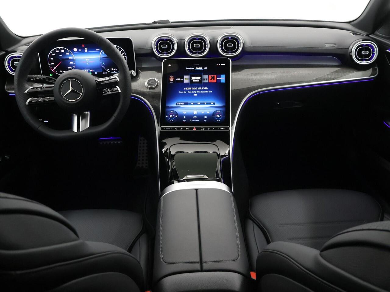 Mercedes-Benz C-KLASSE Estate 300e Business Solution AMG | Panoramadak | Digital Light | Trekhaak | Nightpakket | Memory pakket