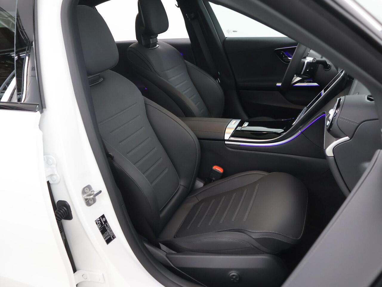 Mercedes-Benz C-KLASSE 180 Business Solution AMG | AMG line Plus | Panoramaschuifdak | Nightpakket | 360 Camera | Head-Up Display |