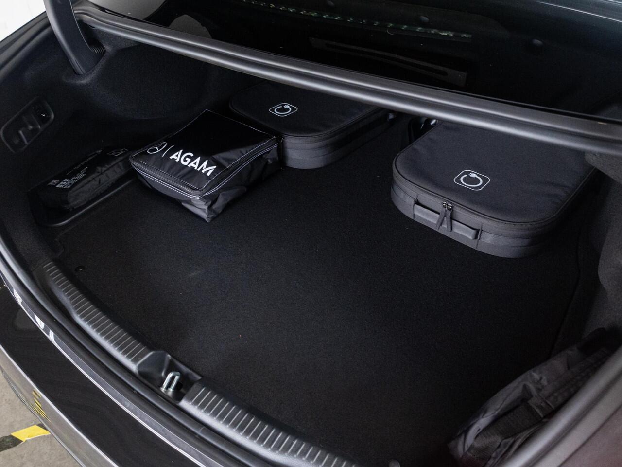 Mercedes-Benz C-KLASSE Limousine 300 e Star Edition Limited Panorama dak | Trekhaak