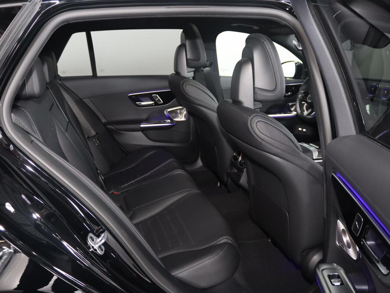 Mercedes-Benz C-KLASSE Estate 300e Business Solution AMG | Panoramaschuifdak | Night | 19inch | Rij-assistentie Plus | Burmester