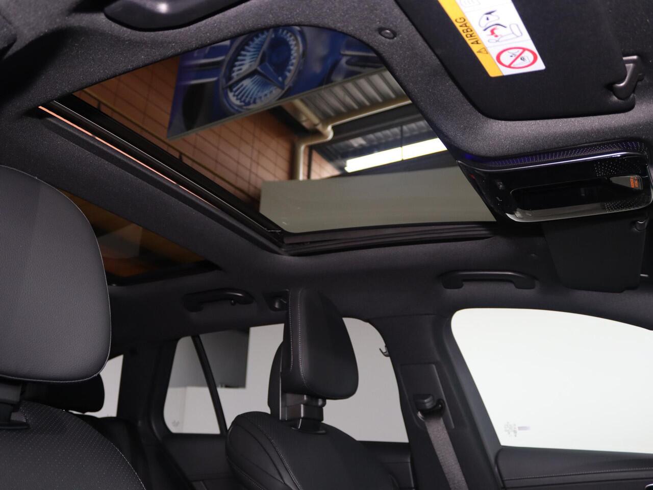 Mercedes-Benz C-KLASSE Estate 300e Business Solution AMG | Panoramaschuifdak | Night | 19inch | Rij-assistentie Plus | Burmester