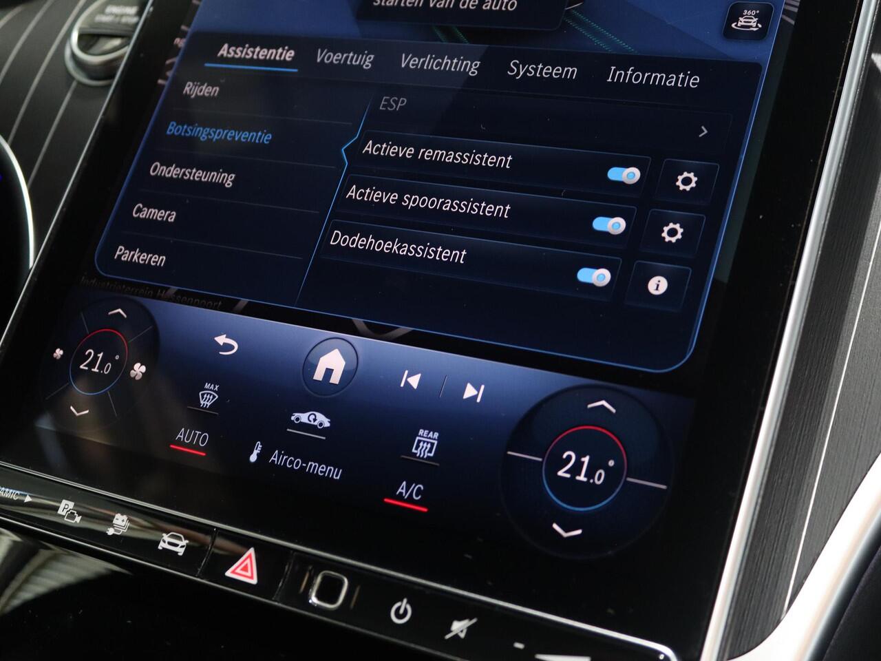 Mercedes-Benz C-KLASSE 300e AMG Line | Panoramaschuifdak | Night | Premium pakket | Winter pakket | Augmented Reality Navigation