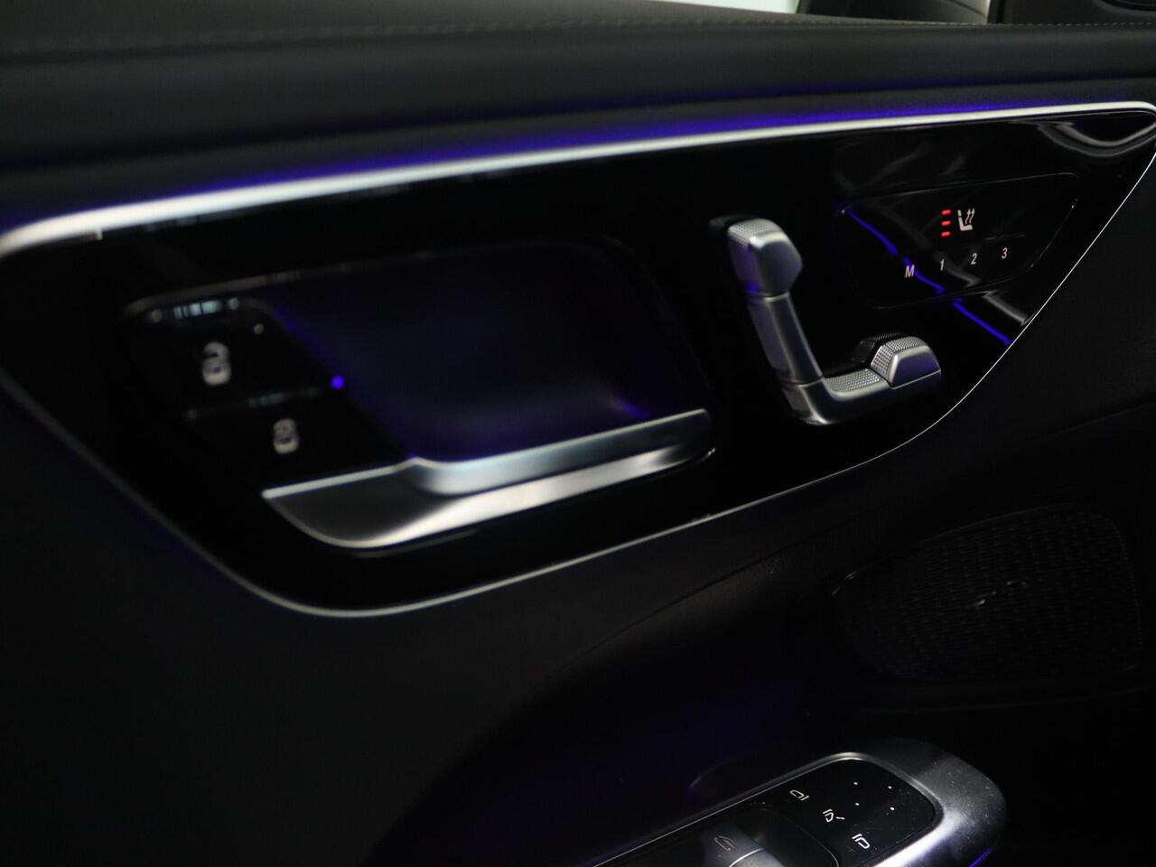 Mercedes-Benz C-KLASSE 300e AMG Line | Panoramaschuifdak | Night | Premium pakket | Winter pakket | Augmented Reality Navigation